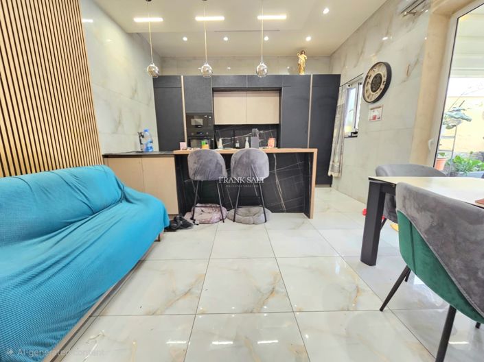 Image No.7-3 Bed Property for sale