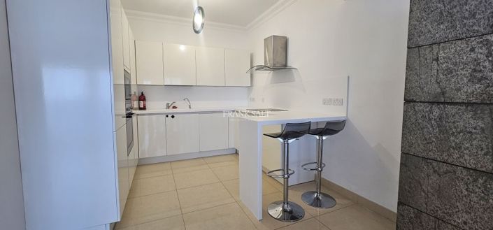 Image No.4-2 Bed Property for sale