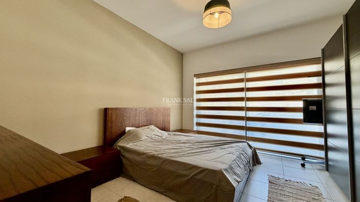 Image No.6-3 Bed Property for sale