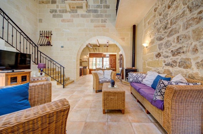 Image No.13-3 Bed Property for sale