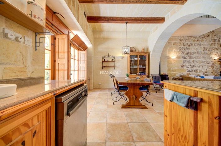 Image No.7-3 Bed Property for sale