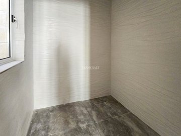 216135d8-04b1-4673-808a-e02663532f9a