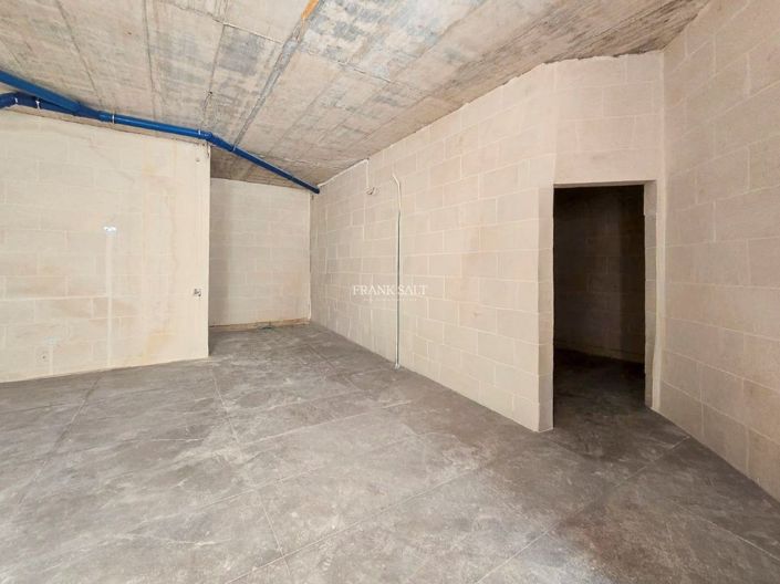 Image No.5-3 Bed Property for sale
