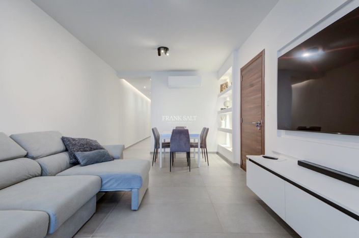 Image No.12-3 Bed Property for sale