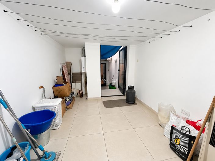 Image No.9-3 Bed Property for sale