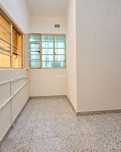 Image No.11-Propriété de 3 chambres à vendre