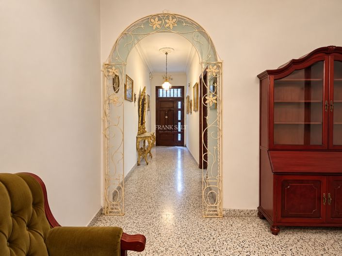 Image No.2-Propriété de 3 chambres à vendre