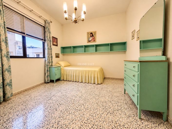 Image No.7-Propriété de 3 chambres à vendre