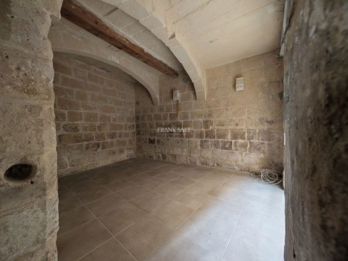 Image No.2-Propriété de 3 chambres à vendre