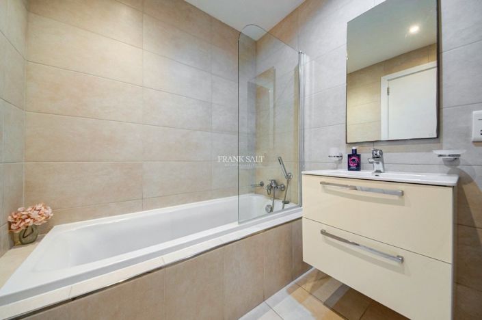 Image No.27-Propriété de 3 chambres à vendre