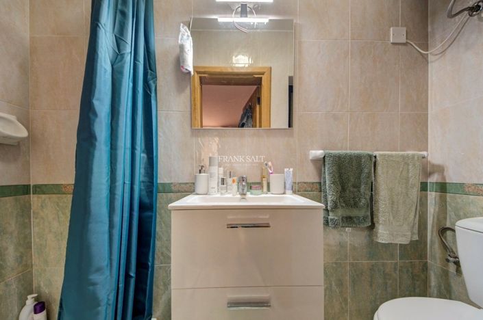 Image No.14-Propriété de 3 chambres à vendre