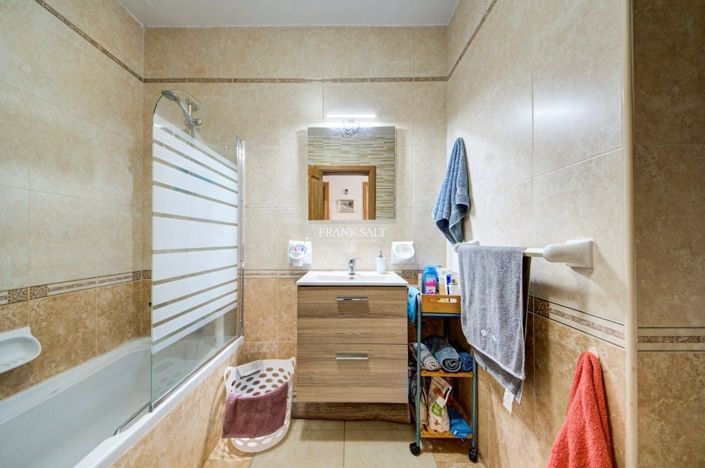 Image No.20-Propriété de 3 chambres à vendre