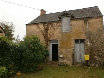 1 - Chemiré-sur-Sarthe, House