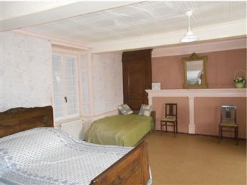 frenchpropertyforsalewithclefrancemnb06360148