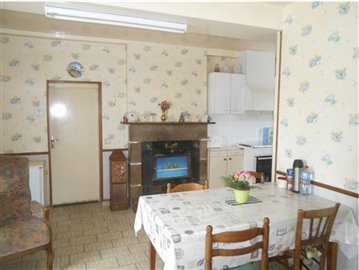 frenchpropertyforsalewithclefrancemnb06360145