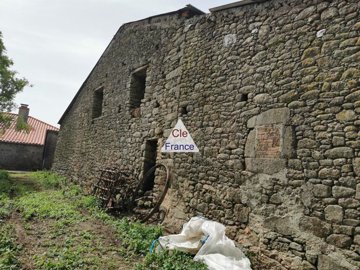 1 - La Bruffière, Barn