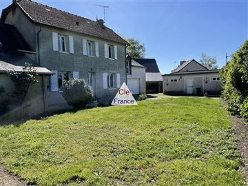 1 - Mayenne, House