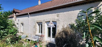 1 - Cloyes-sur-le-Loir, House