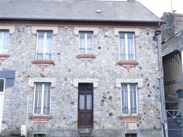 1 - Saint-Georges-de-Rouelley, Townhouse