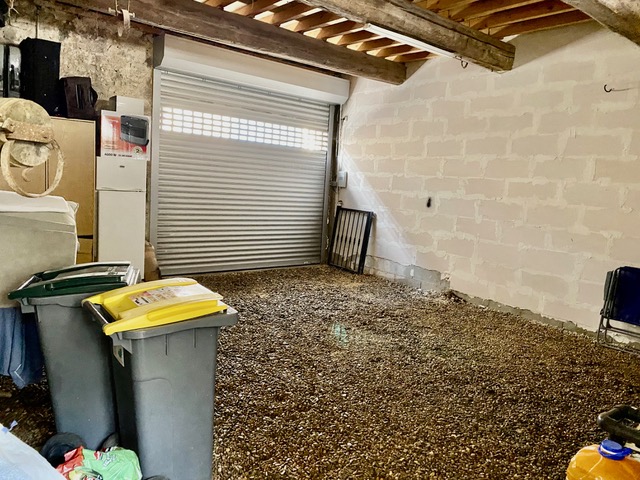 Image No.18-4 Bed House for sale