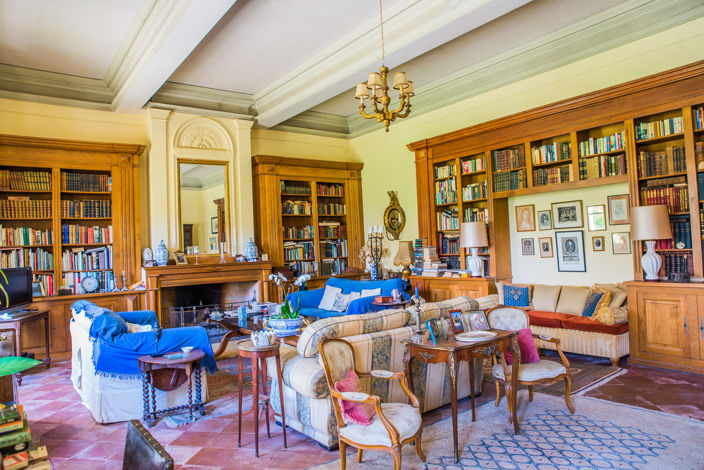 Image No.20-13 Bed Property for sale