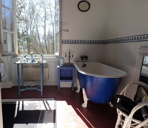 Image No.35-13 Bed Property for sale