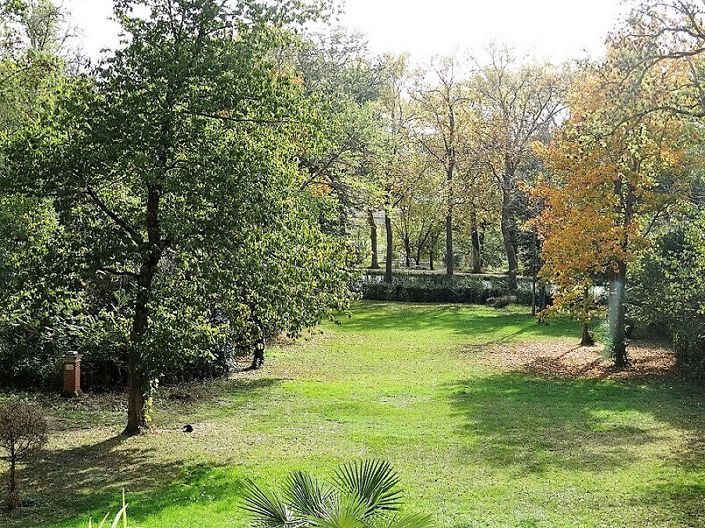 Image No.37-13 Bed Property for sale