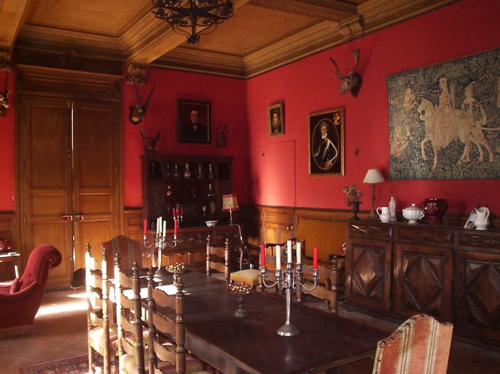 Image No.8-13 Bed Property for sale