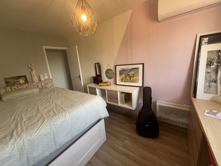 Image No.17-4 Bed House for sale