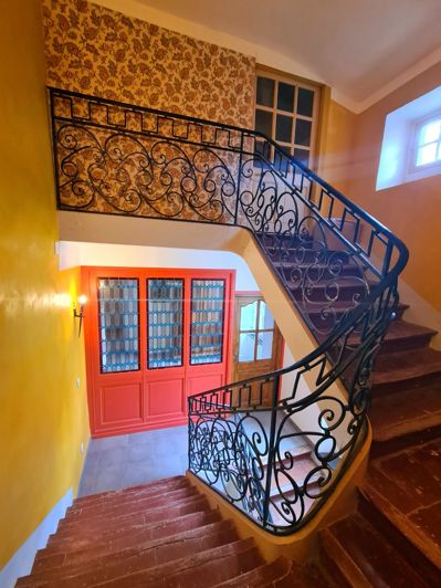 Image No.25-5 Bed House for sale