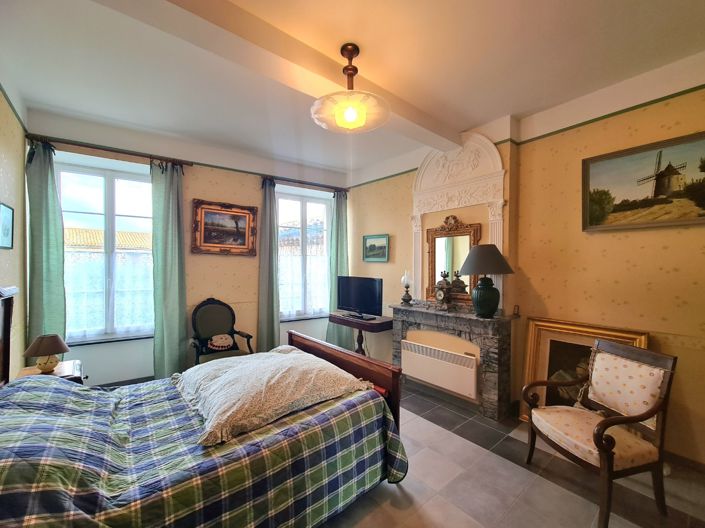 Image No.32-5 Bed House for sale