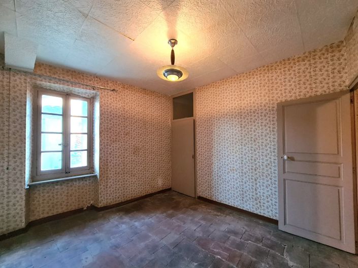 Image No.11-3 Bed House for sale