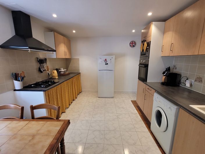 Image No.14-3 Bed House for sale