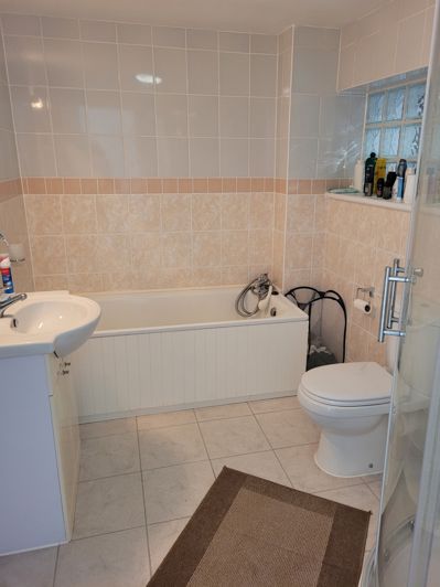 Image No.19-3 Bed House for sale