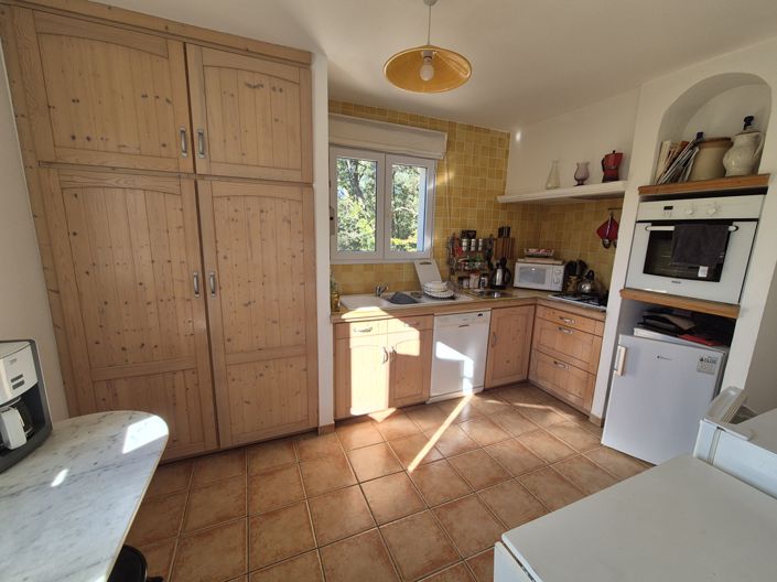 Image No.9-4 Bed Property for sale