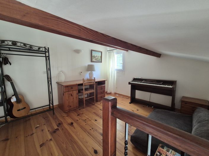 Image No.16-4 Bed Property for sale