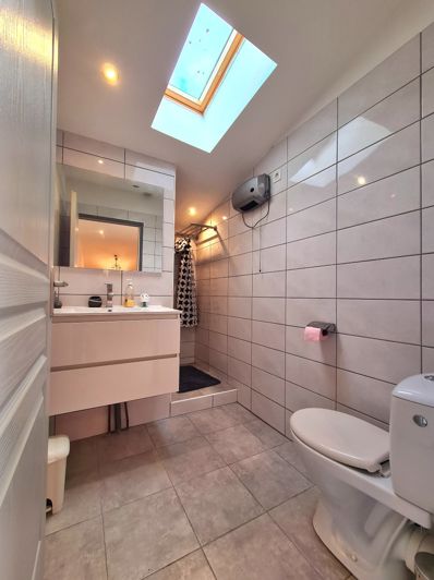 Image No.17-5 Bed House for sale