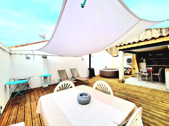 Image No.7-5 Bed House for sale