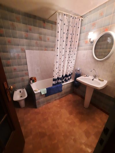 Image No.11-3 Bed House for sale