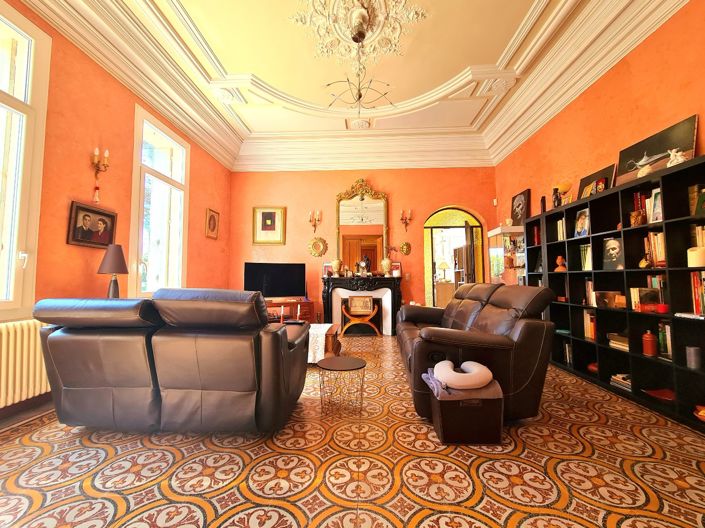 Image No.16-6 Bed House for sale