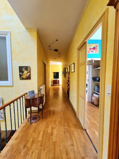 Image No.22-6 Bed House for sale