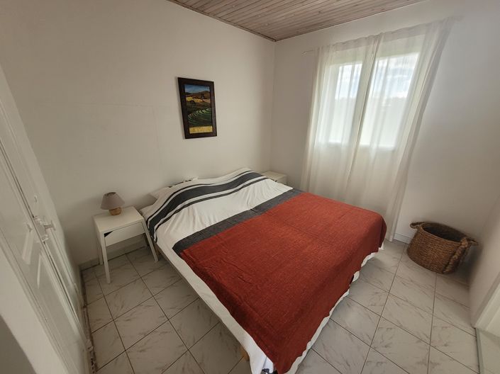 Image No.9-2 Bed House for sale