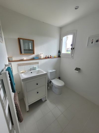 Image No.8-2 Bed House for sale