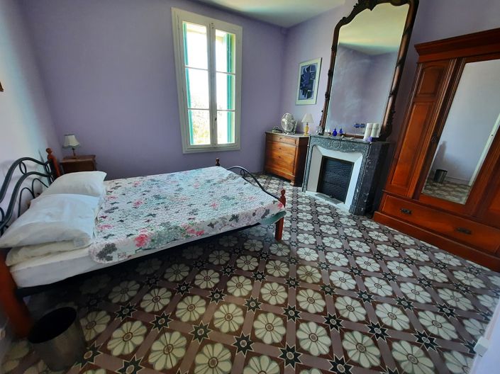 Image No.15-9 Bed House for sale