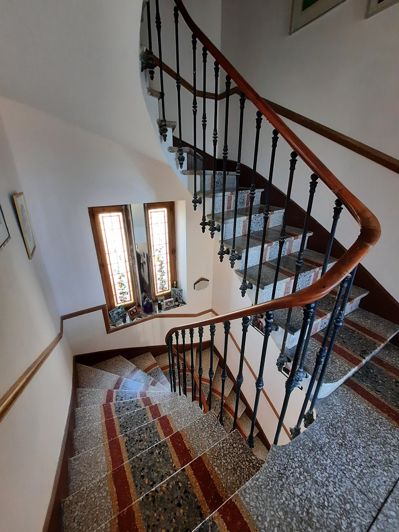 Image No.16-9 Bed House for sale