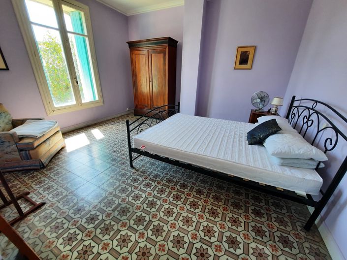 Image No.18-9 Bed House for sale