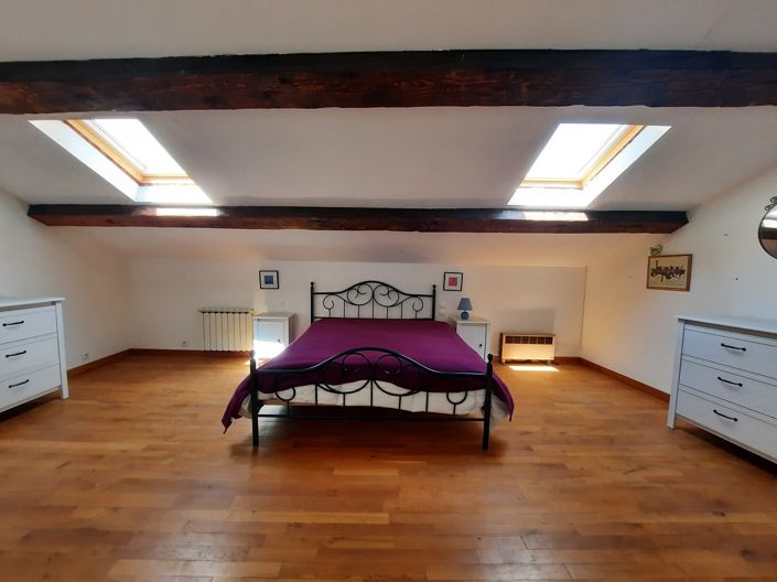 Image No.22-9 Bed House for sale