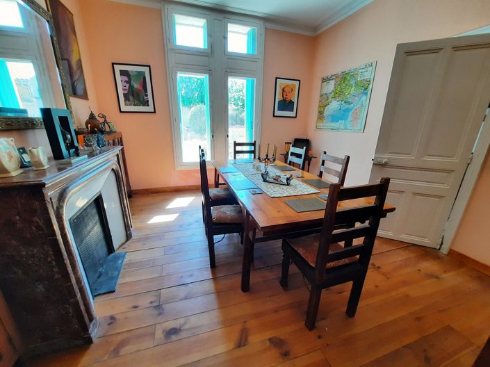 Image No.8-9 Bed House for sale