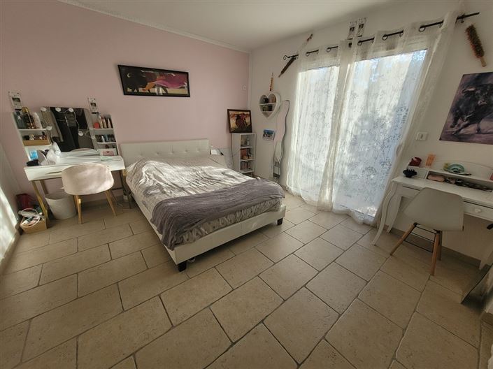 Image No.12-4 Bed Property for sale