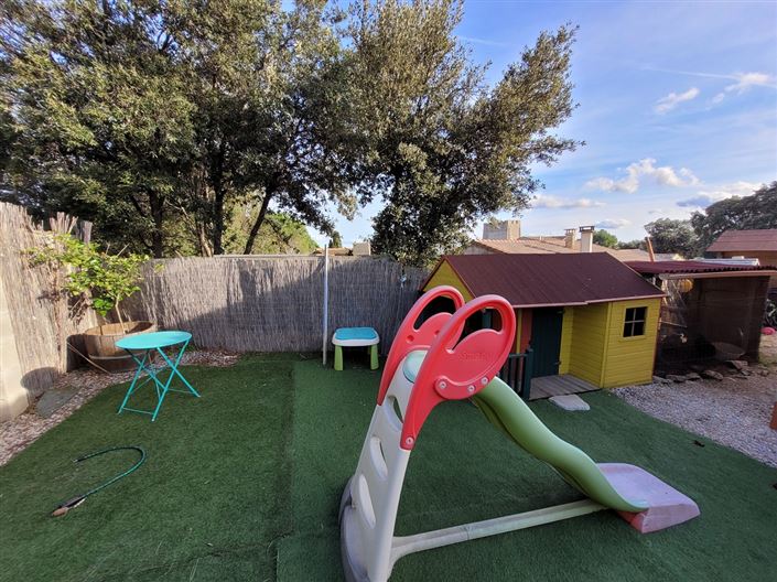 Image No.4-4 Bed Property for sale